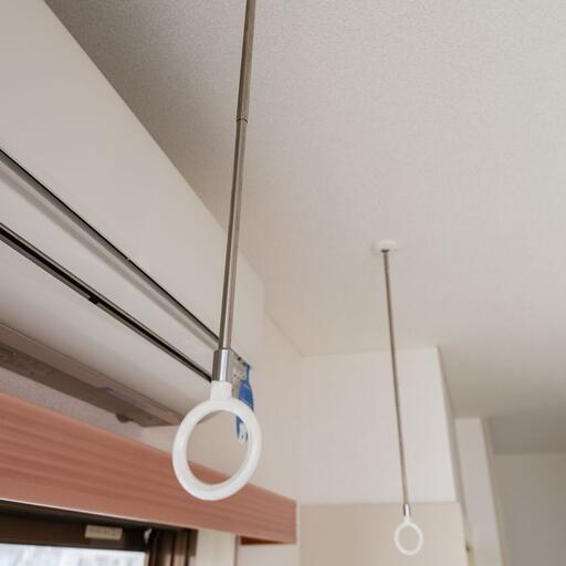 室内物干し機(ホスクリーン) 物干竿を利用して室内物干しができる