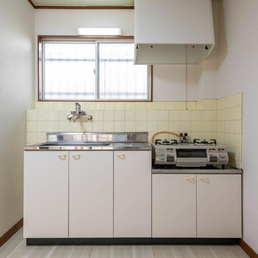 キッチン流し台 窓のあるキッチン