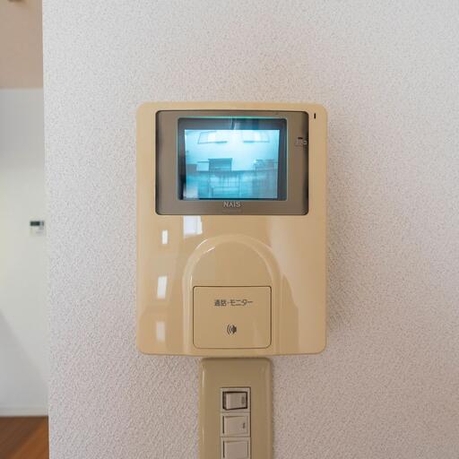 インターホン室内受話器 来訪者の姿を確認できるモニター付き
