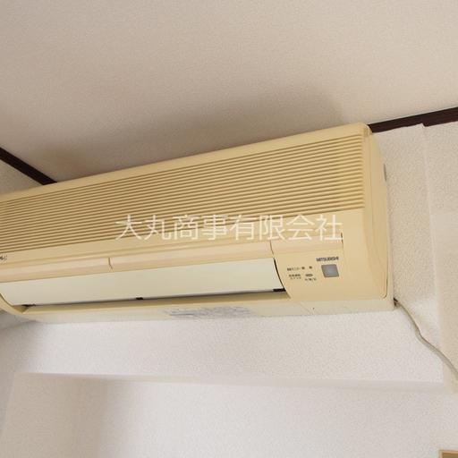 エアコン 現在は99年式の三菱製ですが、新品に交換予定。