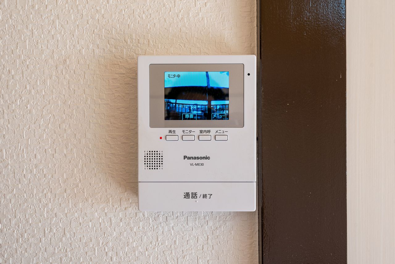 室内のインターホン 録画機能付きで万一のときも安心