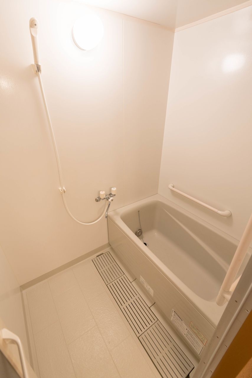 自動お湯張り機能付きの浴室