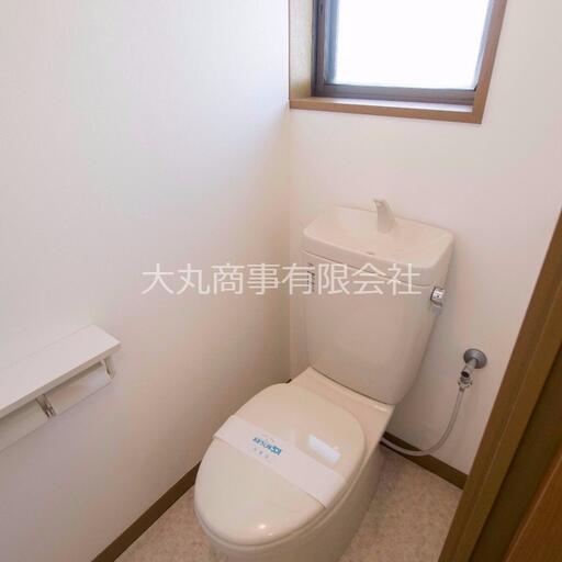 トイレ 窓のある明るいトイレ