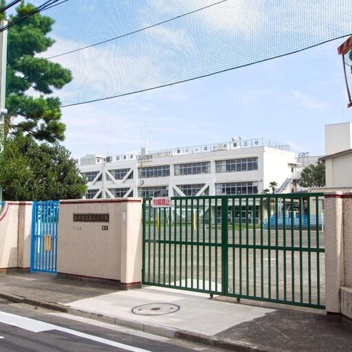 立川市立第三小学校 第二寿マンションから「約300m」
