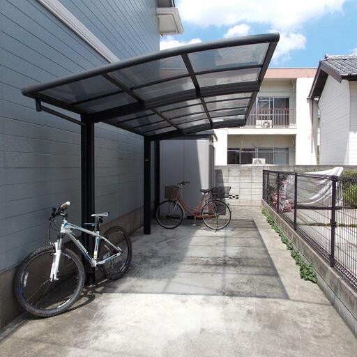 エスパススズキ 自転車置場 屋根のある自転車置場