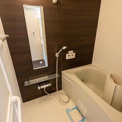 バスルーム 自動お湯張りや追い焚きも可能