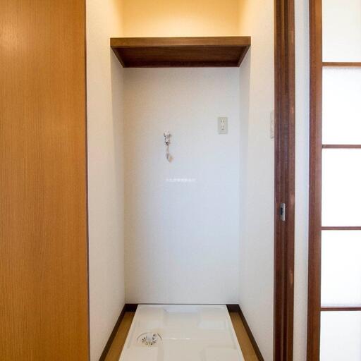 室内洗濯機置場 半間の押入を室内洗濯機置場に変えました