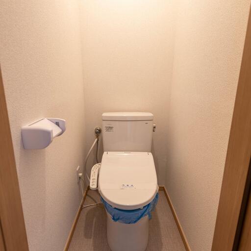 温水洗浄便座のあるトイレ 便座:Panasonic製(CH941SWS)