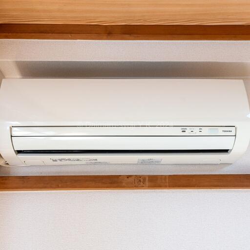 エアコン(和室に設置) 東芝製(2009年製)、RAS-2519D(W)