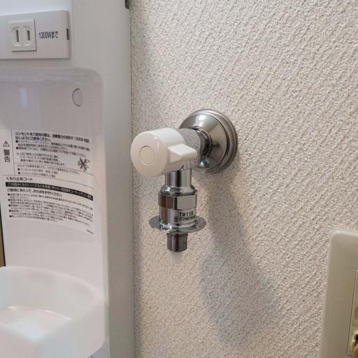 ホース取付けが簡単な洗濯水栓 ワンタッチで洗濯ホースが取付け可能な緊急止水弁付水栓