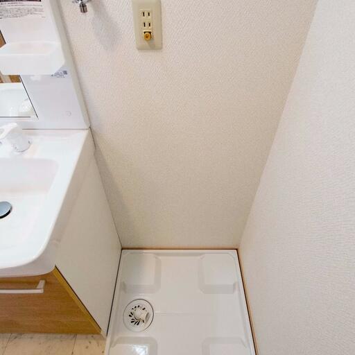 室内洗濯機置場 防水パン(縦60cm×横60cm)のある洗濯機置場