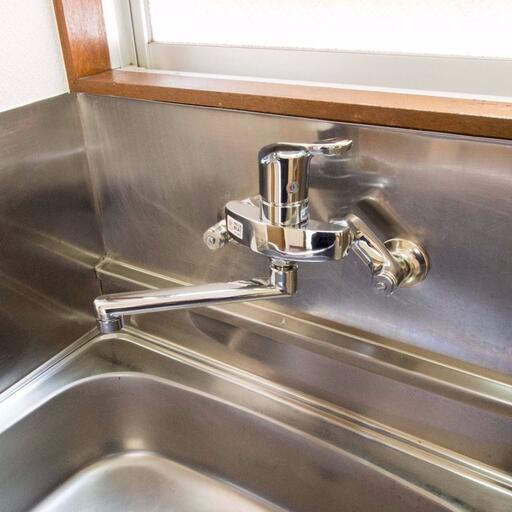 キッチン水栓 湯水の調節が簡単な使い勝手の良いワンレバー式水栓