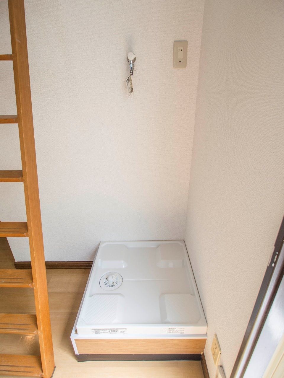 室内洗濯機置場 60cm×60cmの防水パンのある洗濯機置場