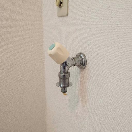 ワンタッチ式洗濯水栓 万が一ホースが外れても安心な緊急止水弁付水栓