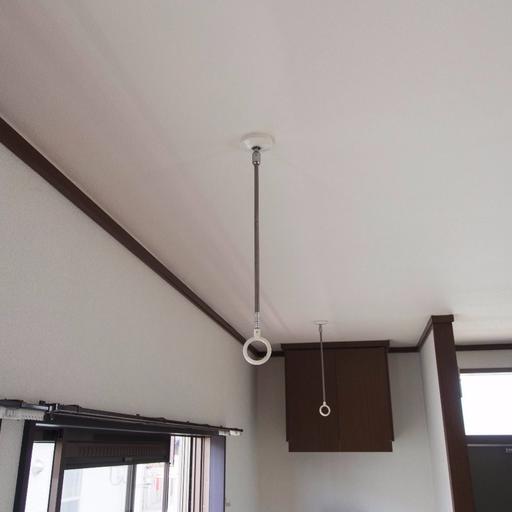竿を通すタイプの室内物干し機 川口技研のホスクリーンを設備